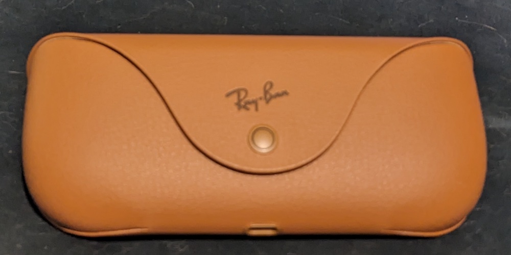 Meta Ray-Ban glasses charging case